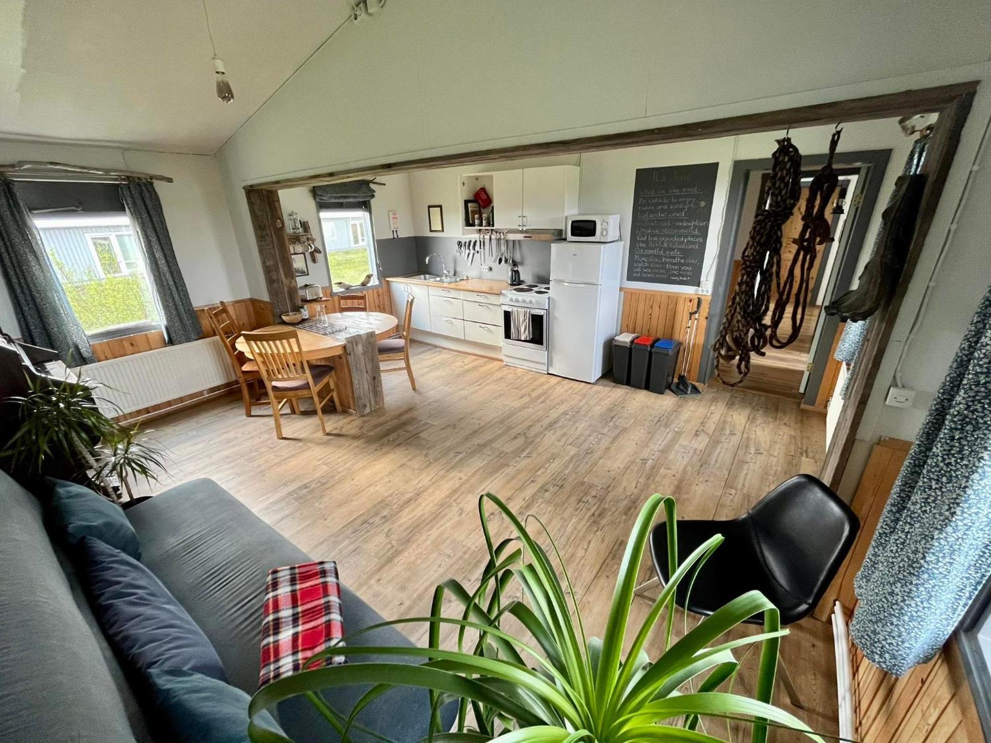 Slow Travel - Oli's Homestay-private House V *